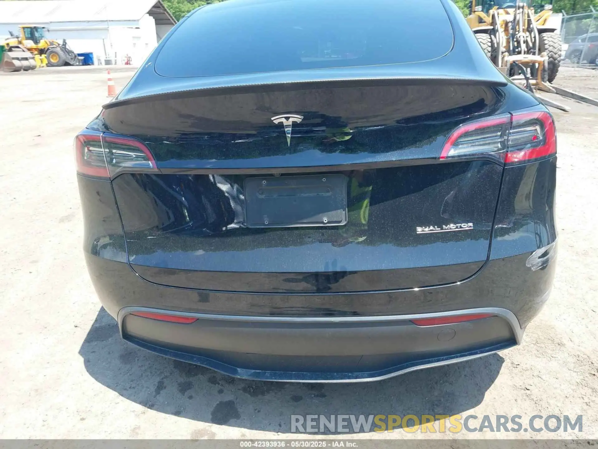 15 Photograph of a damaged car 7SAYGDEF0PF712493 TESLA MODEL Y 2023