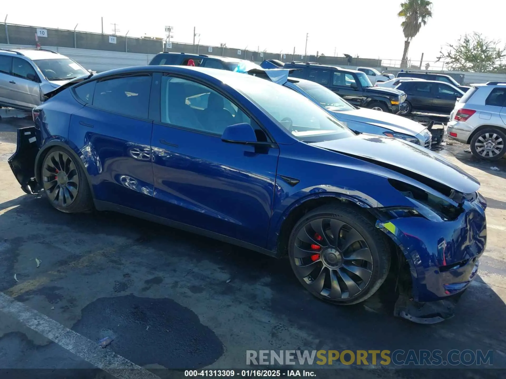 1 Photograph of a damaged car 7SAYGDEF0PF782107 TESLA MODEL Y 2023