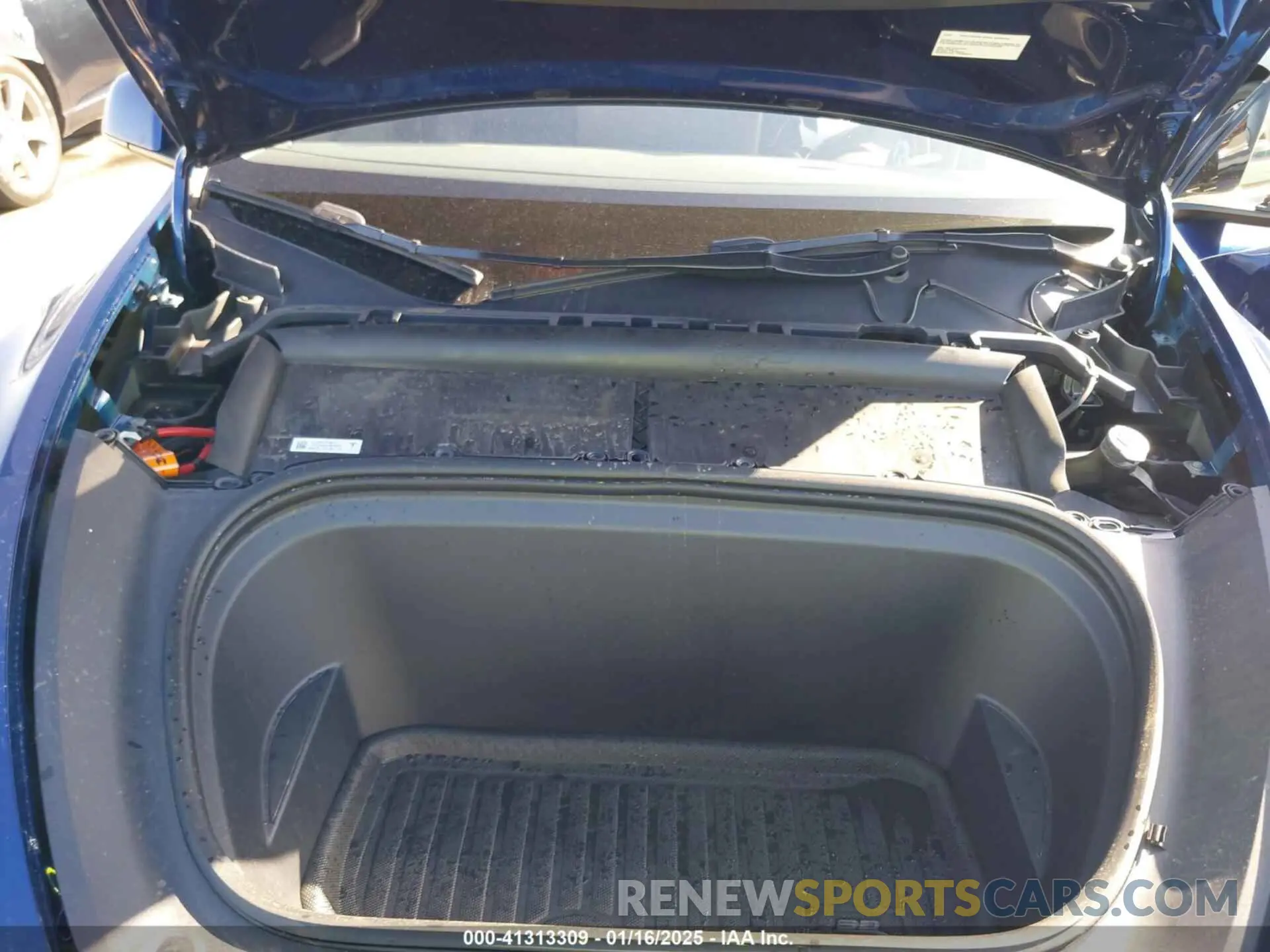 10 Photograph of a damaged car 7SAYGDEF0PF782107 TESLA MODEL Y 2023