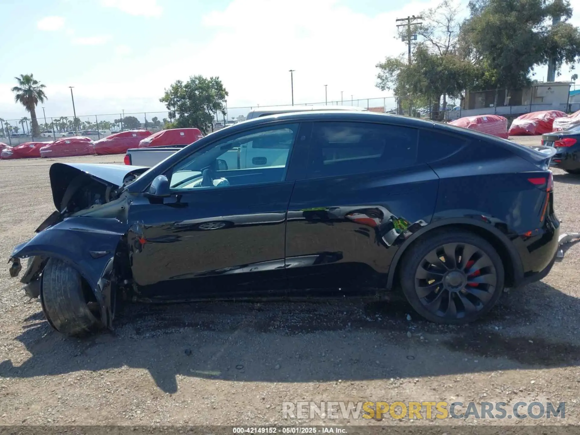 15 Photograph of a damaged car 7SAYGDEF0PF823996 TESLA MODEL Y 2023
