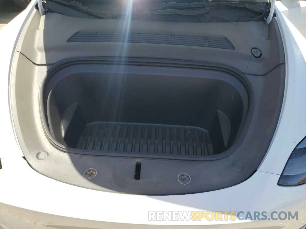 11 Photograph of a damaged car 7SAYGDEF0PF827191 TESLA MODEL Y 2023
