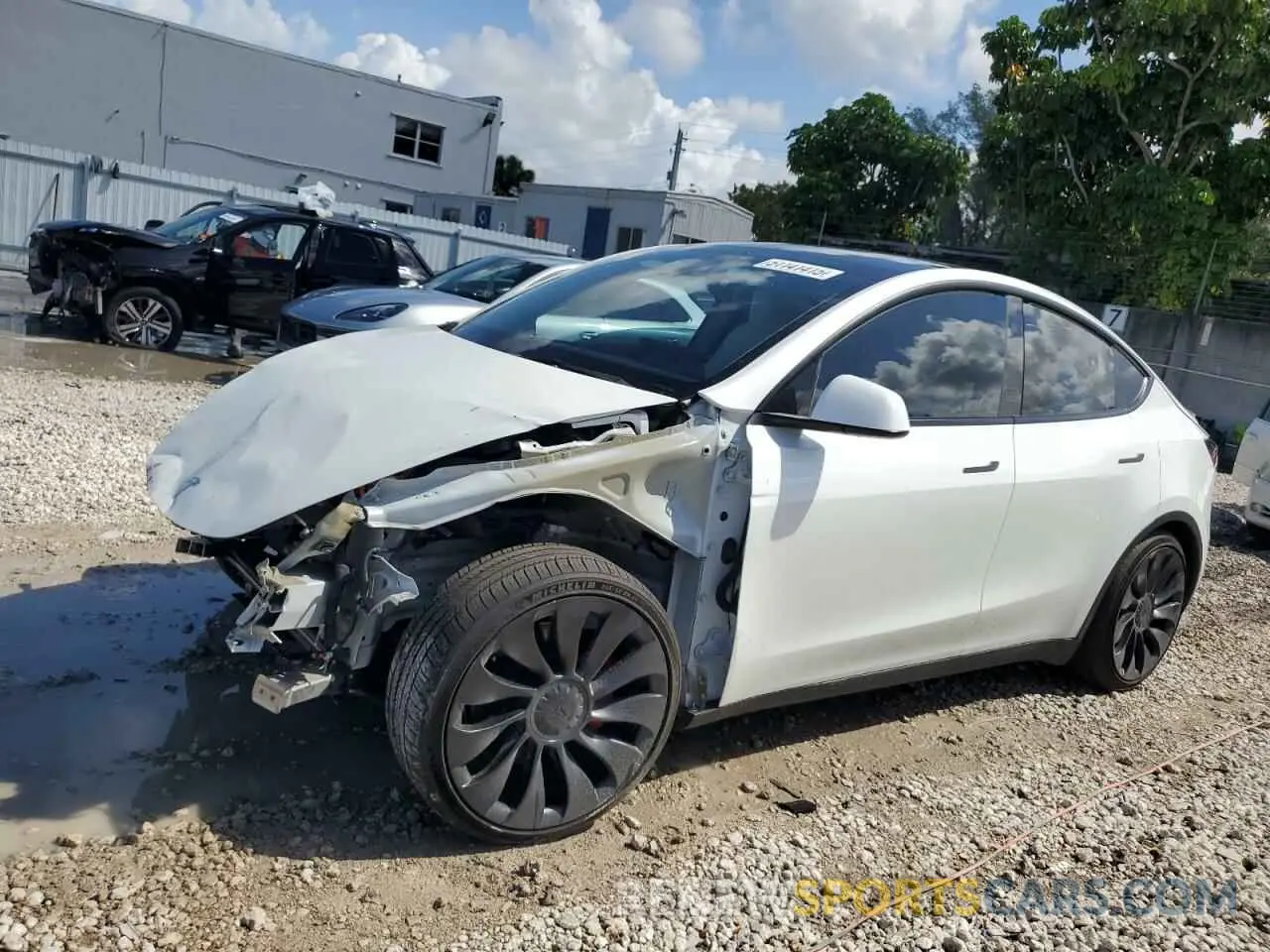 1 Photograph of a damaged car 7SAYGDEF0PF832570 TESLA MODEL Y 2023