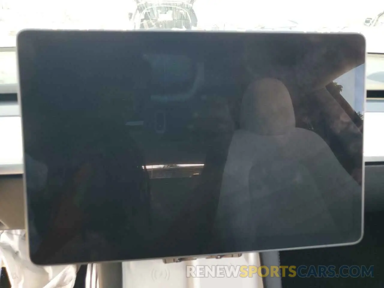 9 Photograph of a damaged car 7SAYGDEF0PF832570 TESLA MODEL Y 2023