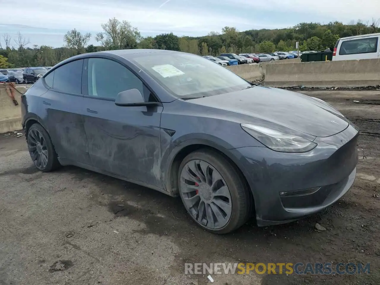 4 Photograph of a damaged car 7SAYGDEF0PF835999 TESLA MODEL Y 2023