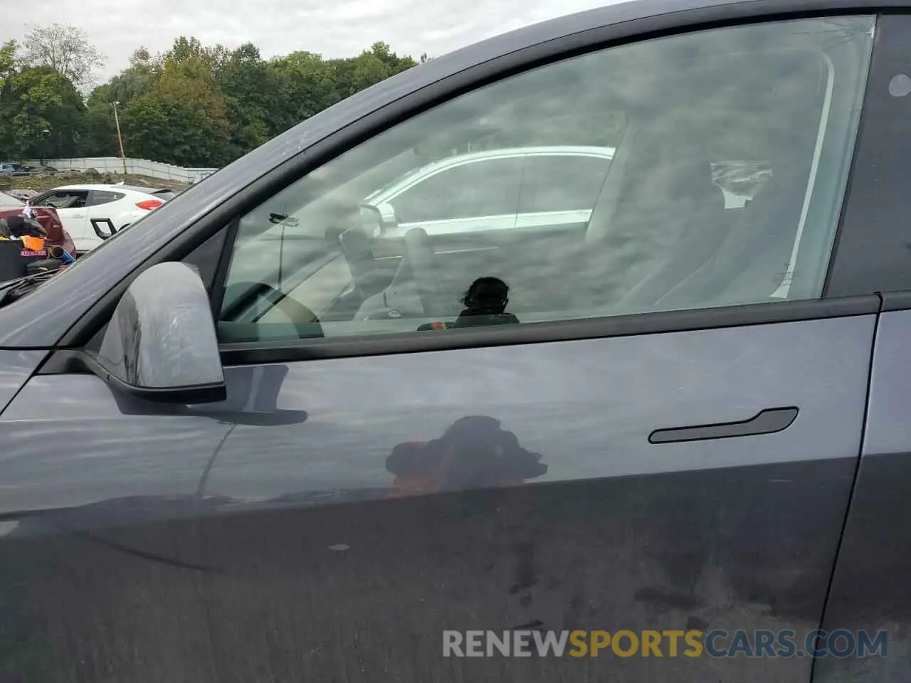 7 Photograph of a damaged car 7SAYGDEF0PF835999 TESLA MODEL Y 2023
