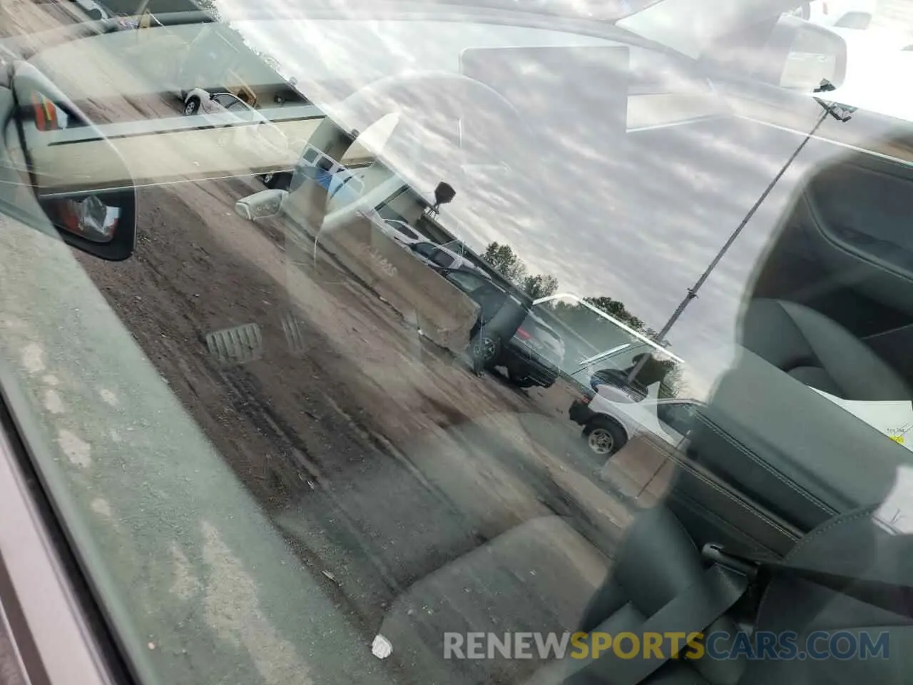 8 Photograph of a damaged car 7SAYGDEF0PF835999 TESLA MODEL Y 2023