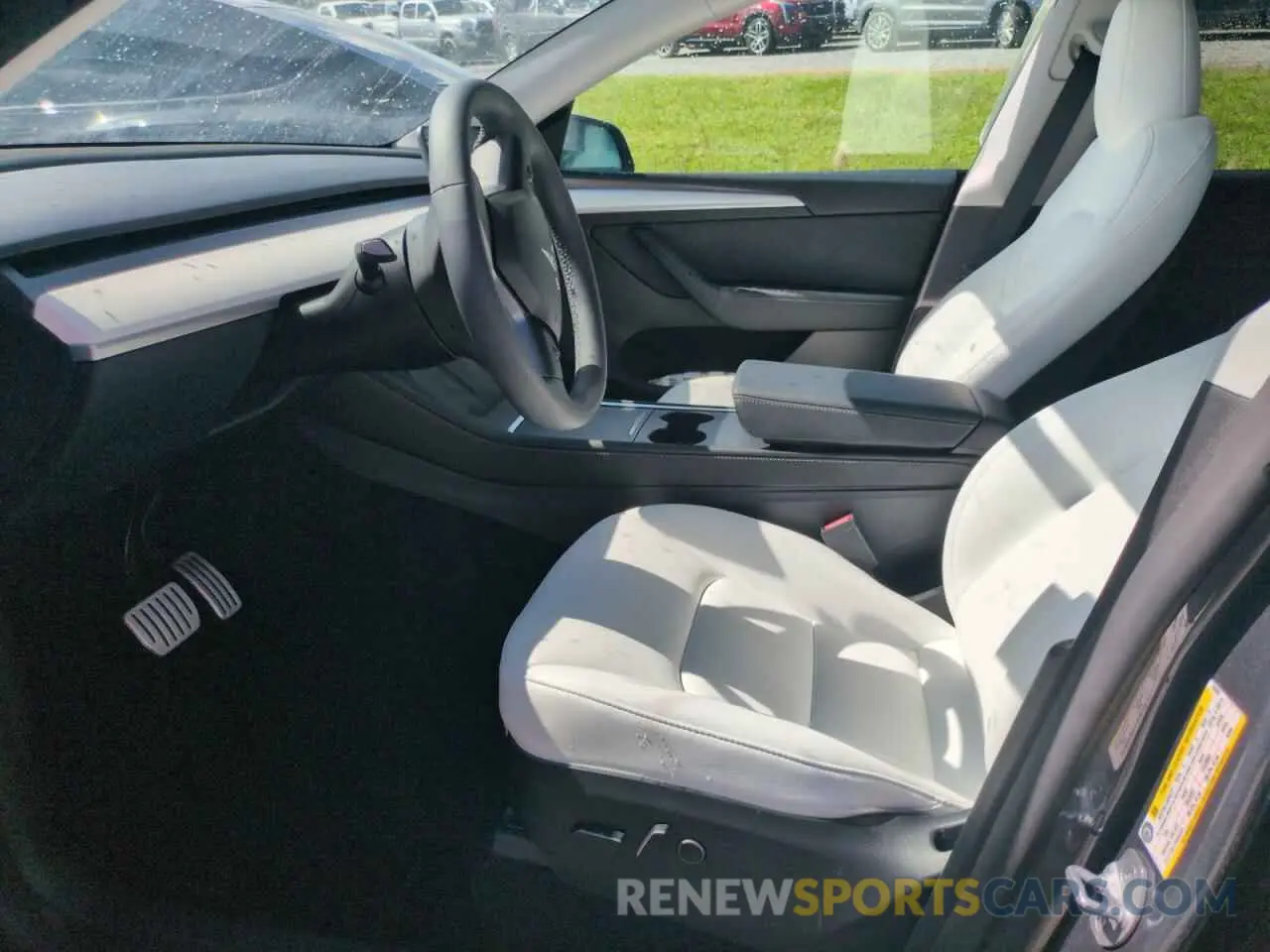 7 Photograph of a damaged car 7SAYGDEF0PF843665 TESLA MODEL Y 2023