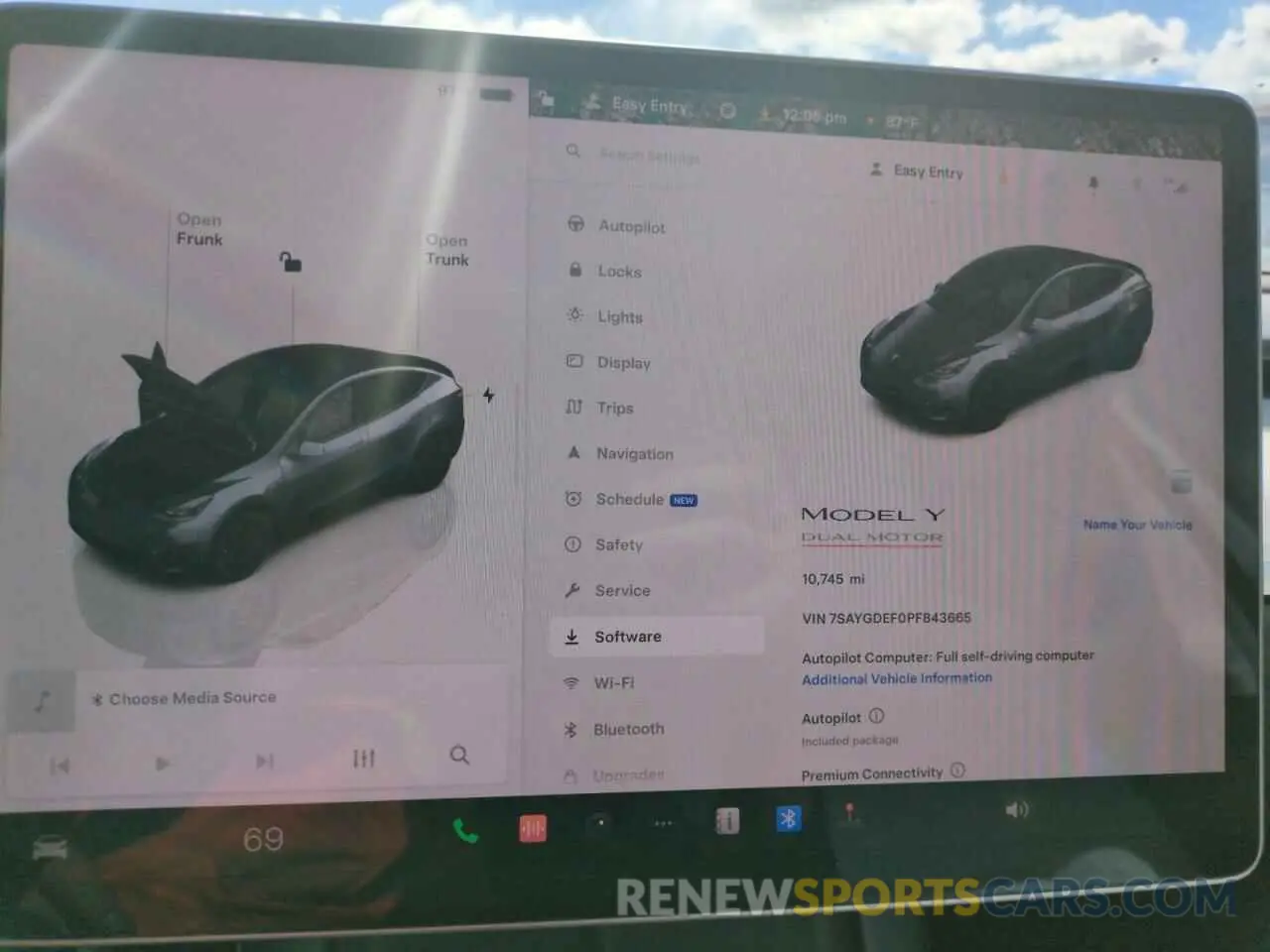 9 Photograph of a damaged car 7SAYGDEF0PF843665 TESLA MODEL Y 2023