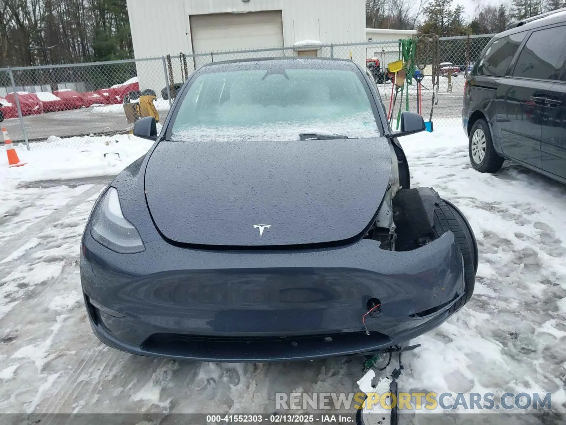 11 Photograph of a damaged car 7SAYGDEF0PF860353 TESLA MODEL Y 2023
