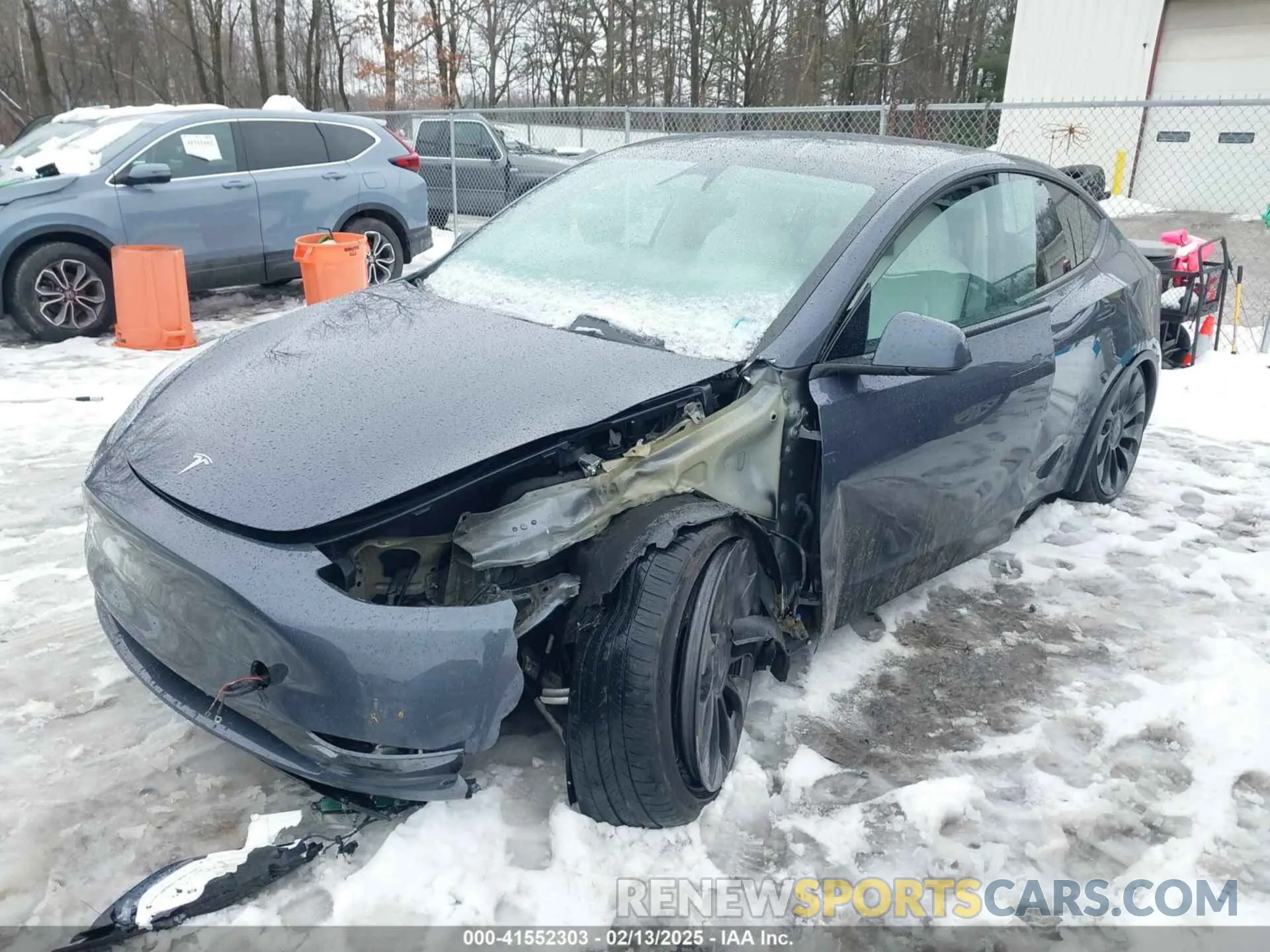6 Photograph of a damaged car 7SAYGDEF0PF860353 TESLA MODEL Y 2023