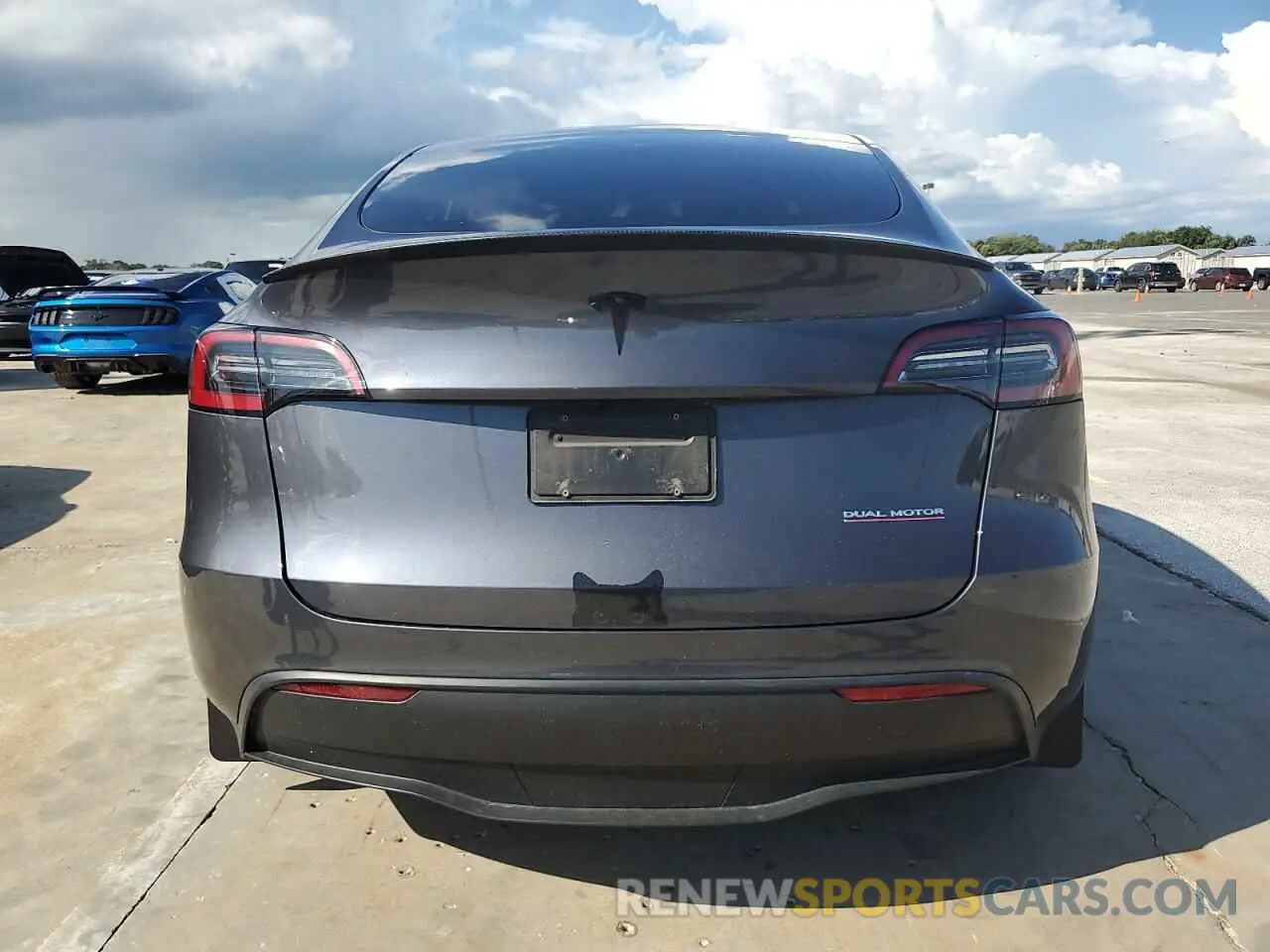 6 Photograph of a damaged car 7SAYGDEF0PF872020 TESLA MODEL Y 2023