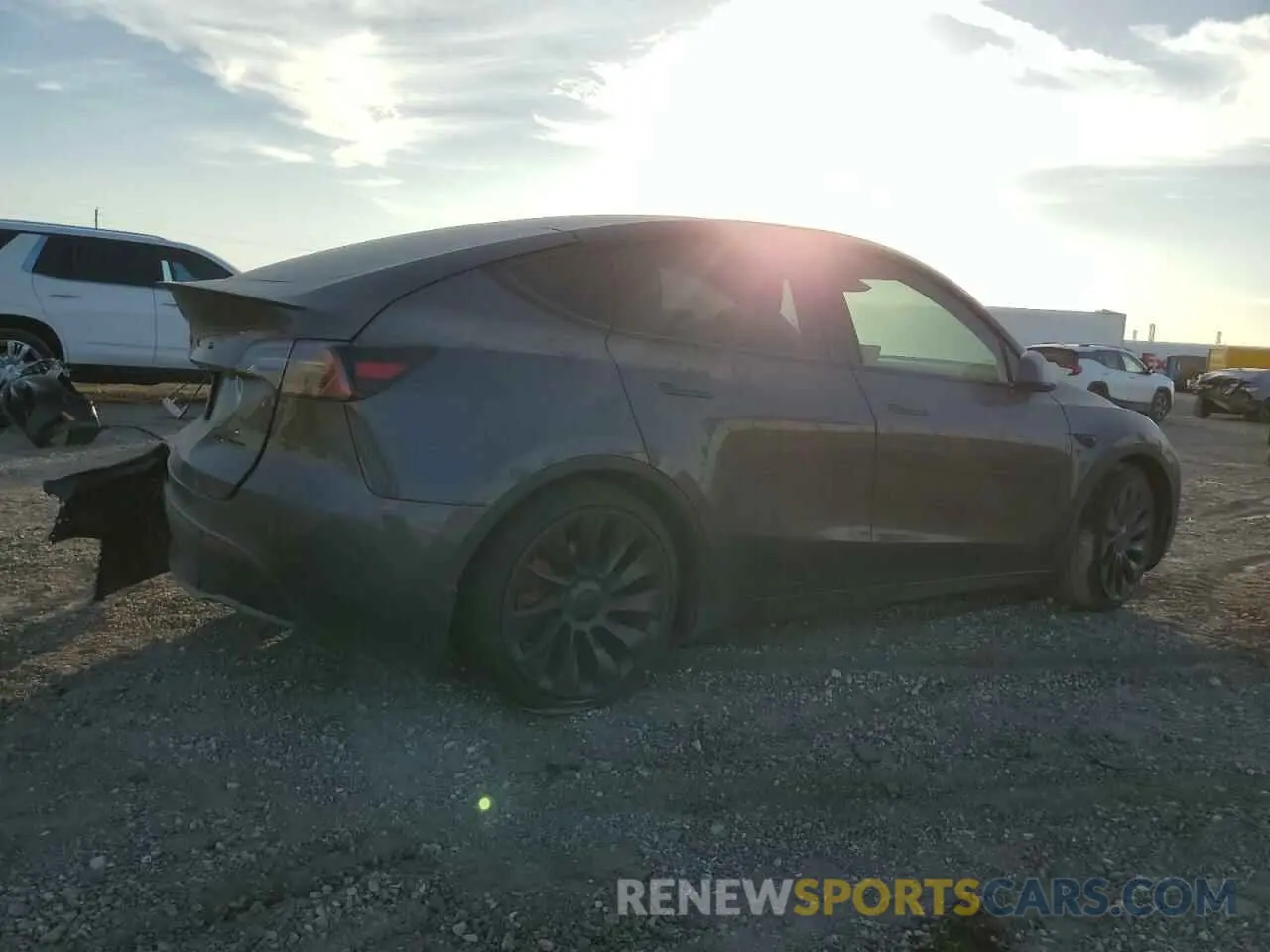 3 Photograph of a damaged car 7SAYGDEF0PF943264 TESLA MODEL Y 2023