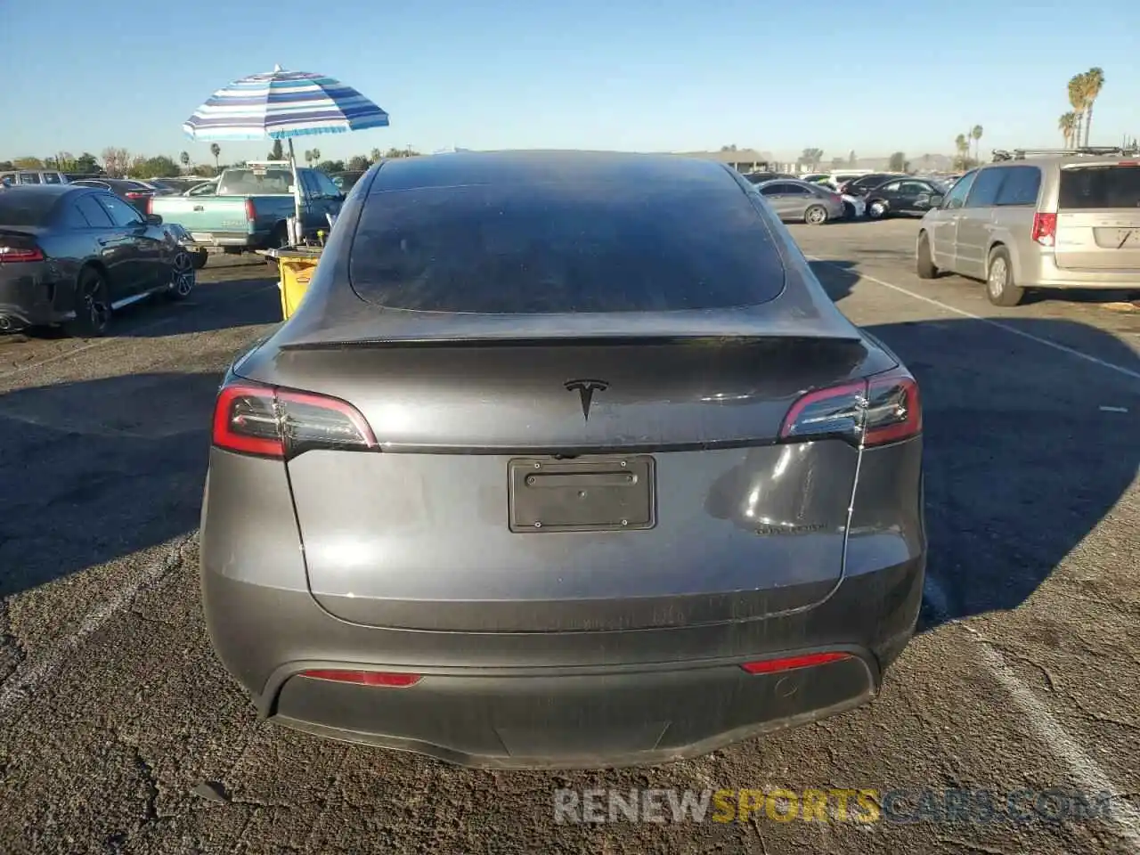 6 Photograph of a damaged car 7SAYGDEF0PF960758 TESLA MODEL Y 2023