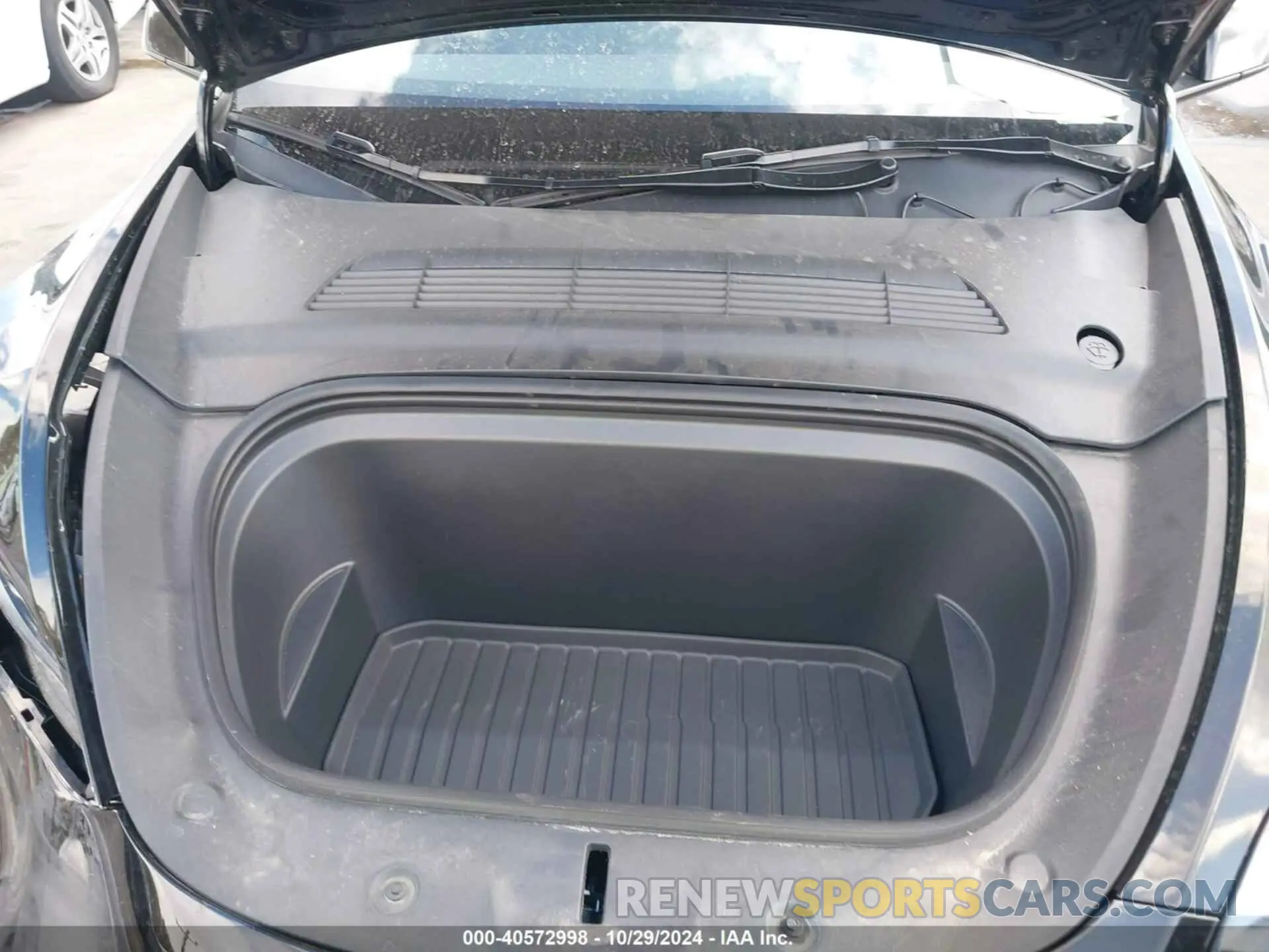 10 Photograph of a damaged car 7SAYGDEF0PF972179 TESLA MODEL Y 2023