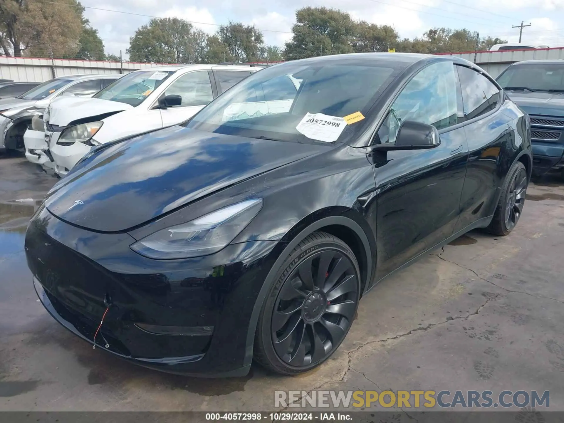 2 Photograph of a damaged car 7SAYGDEF0PF972179 TESLA MODEL Y 2023