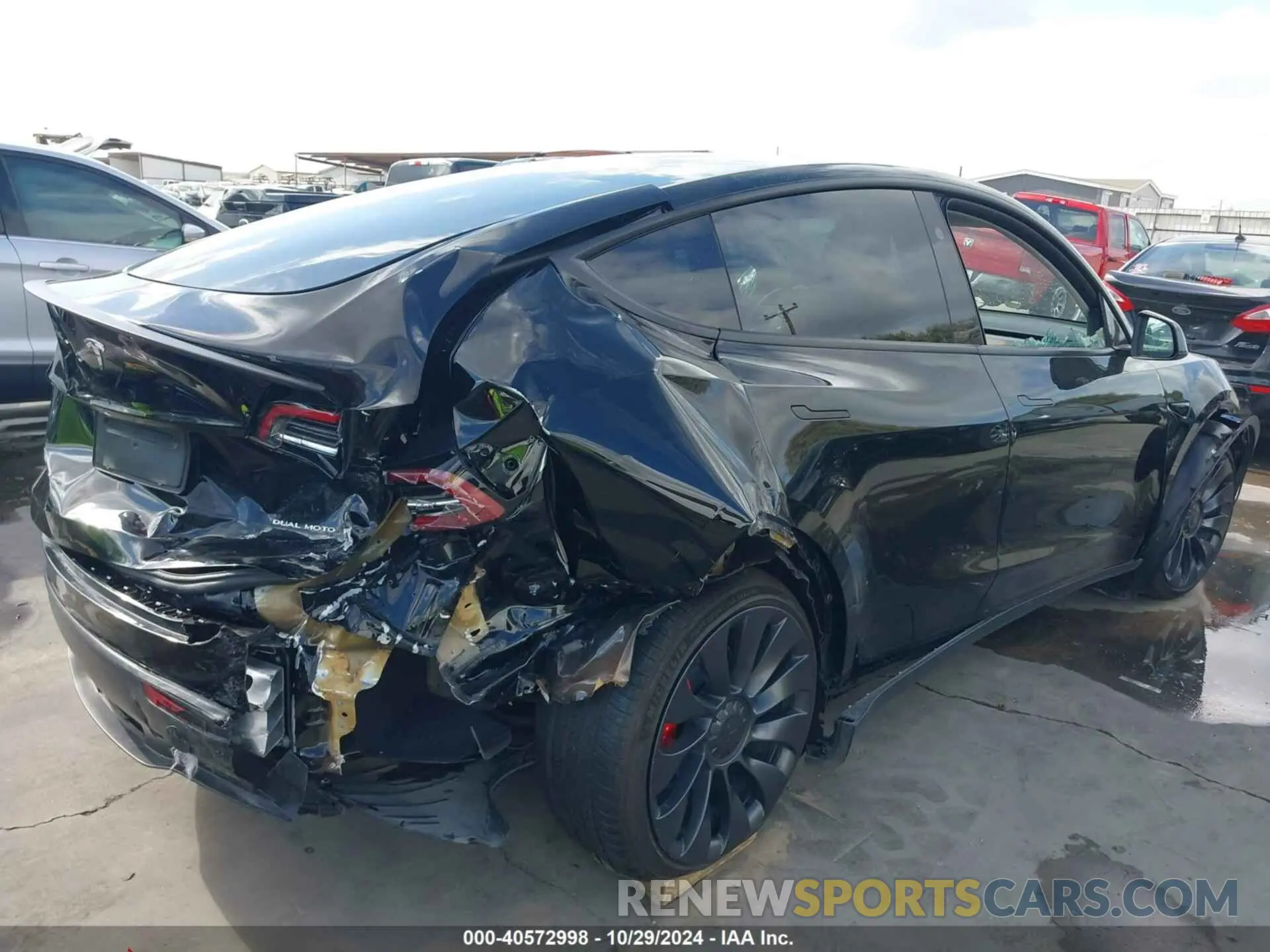 6 Photograph of a damaged car 7SAYGDEF0PF972179 TESLA MODEL Y 2023
