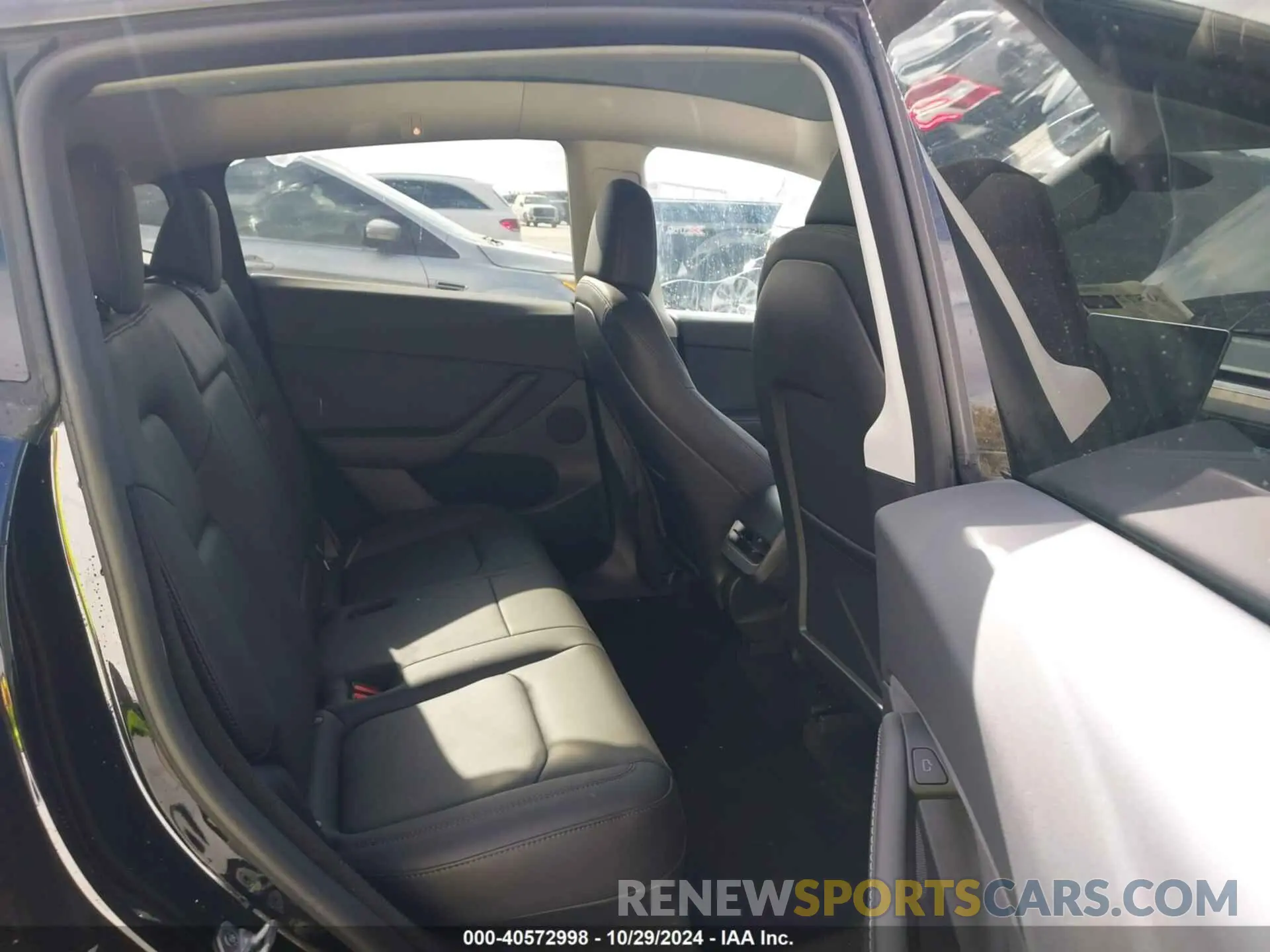 8 Photograph of a damaged car 7SAYGDEF0PF972179 TESLA MODEL Y 2023