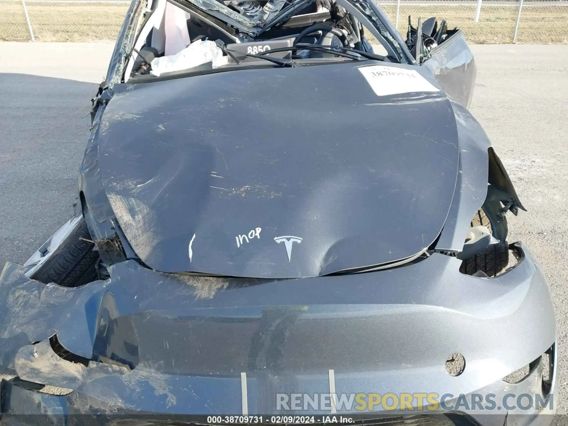 10 Photograph of a damaged car 7SAYGDEF1PA048850 TESLA MODEL Y 2023