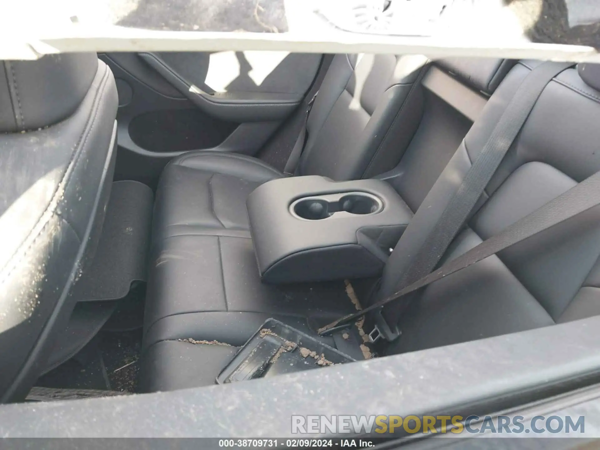 8 Photograph of a damaged car 7SAYGDEF1PA048850 TESLA MODEL Y 2023
