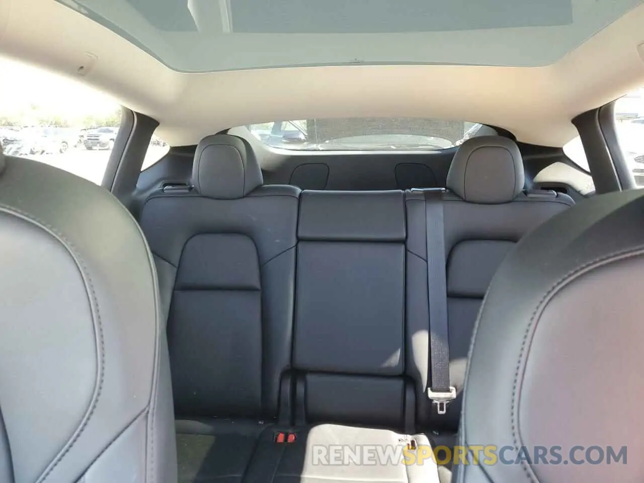 10 Photograph of a damaged car 7SAYGDEF1PF598312 TESLA MODEL Y 2023
