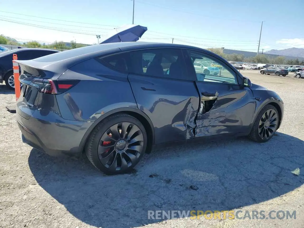 3 Photograph of a damaged car 7SAYGDEF1PF598312 TESLA MODEL Y 2023