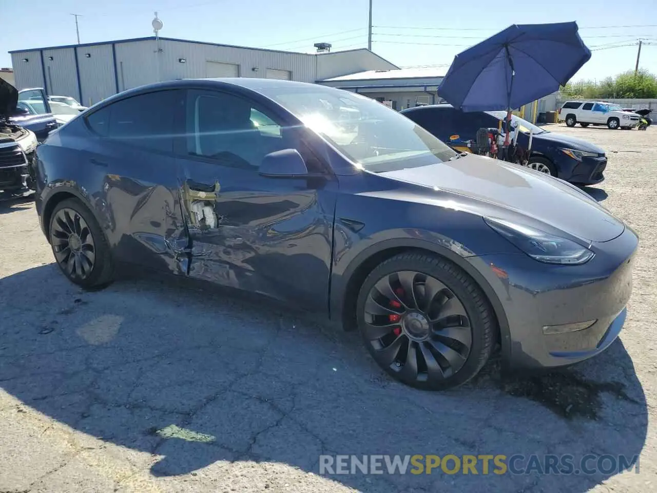 4 Photograph of a damaged car 7SAYGDEF1PF598312 TESLA MODEL Y 2023