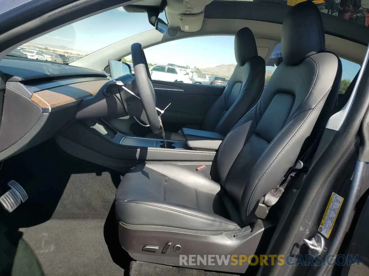 7 Photograph of a damaged car 7SAYGDEF1PF598312 TESLA MODEL Y 2023