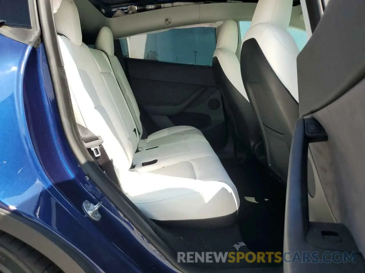 10 Photograph of a damaged car 7SAYGDEF1PF712342 TESLA MODEL Y 2023