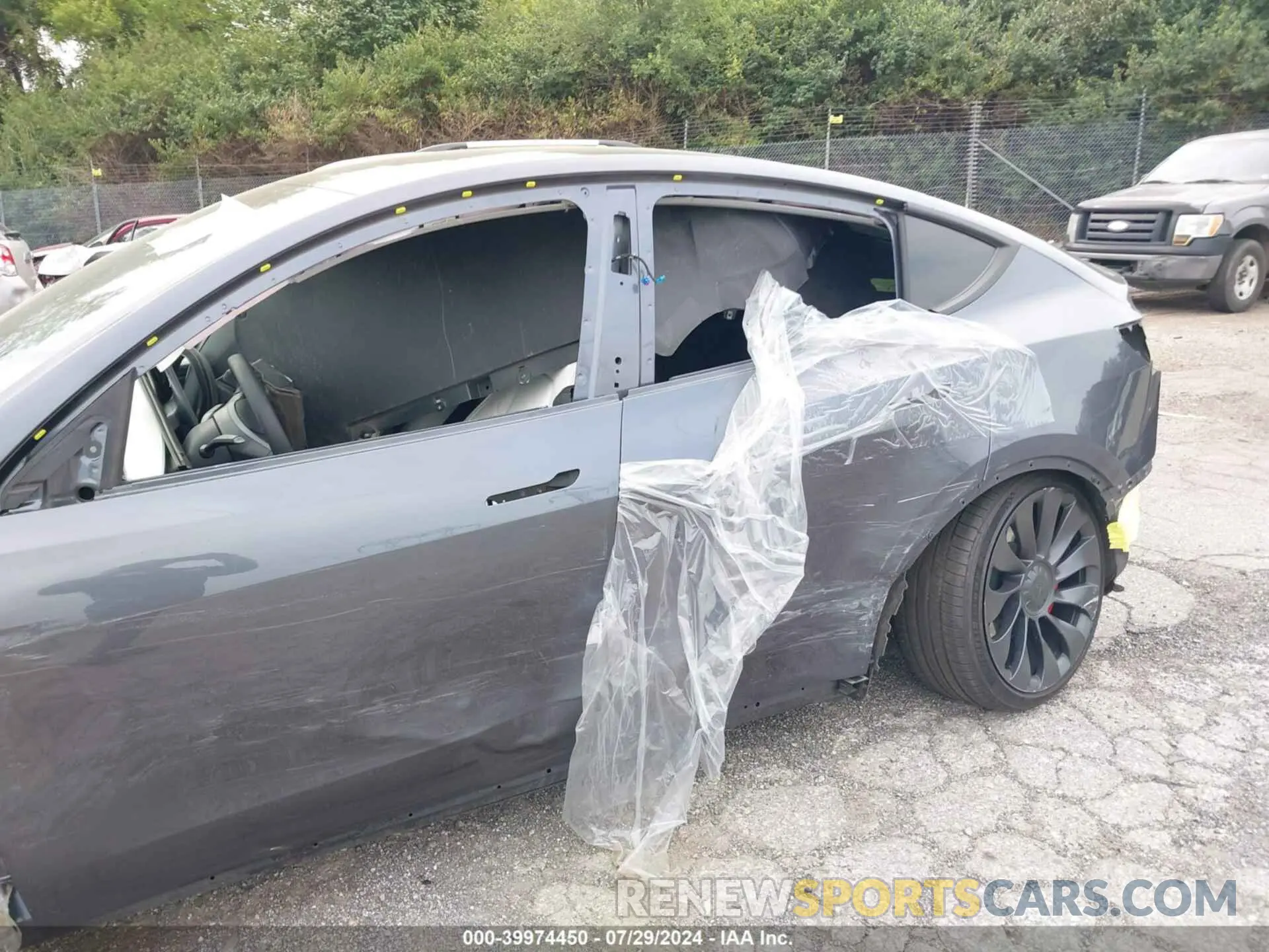 6 Photograph of a damaged car 7SAYGDEF1PF712874 TESLA MODEL Y 2023