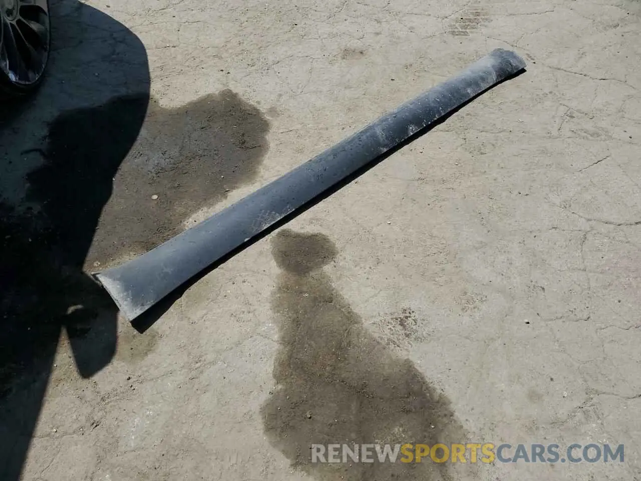 13 Photograph of a damaged car 7SAYGDEF1PF743512 TESLA MODEL Y 2023
