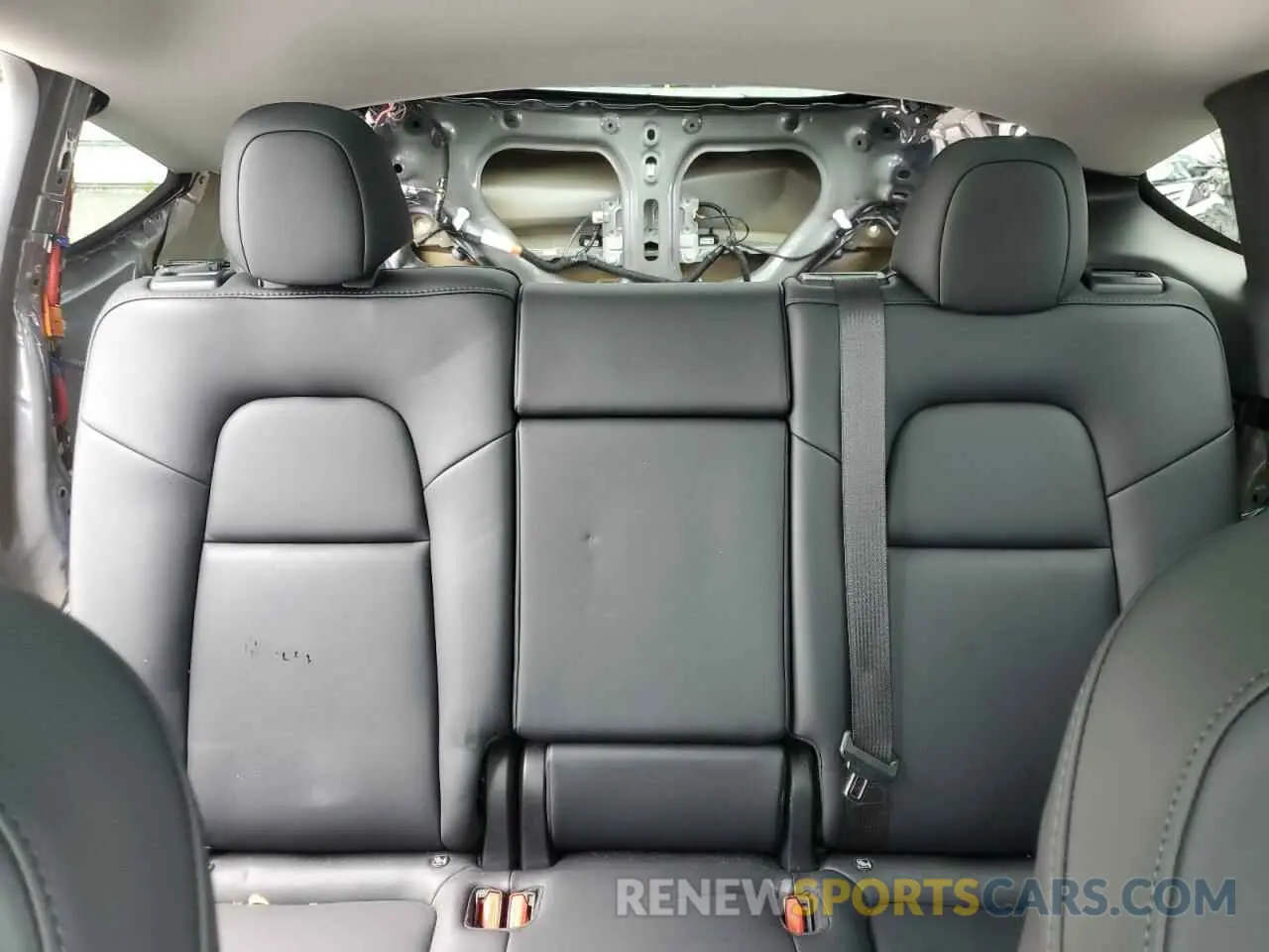 10 Photograph of a damaged car 7SAYGDEF1PF767969 TESLA MODEL Y 2023