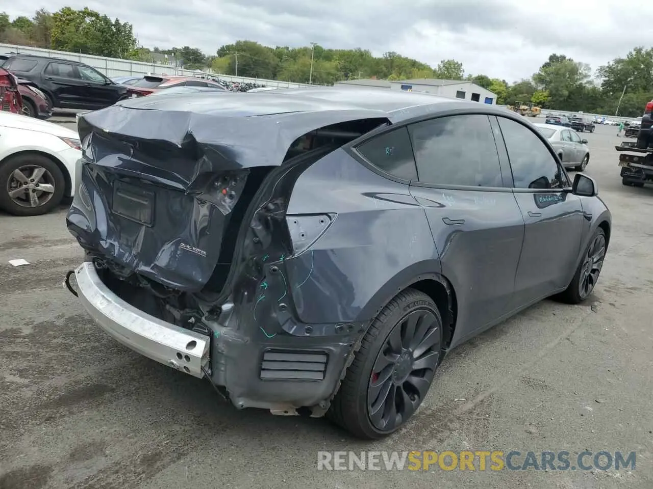 3 Photograph of a damaged car 7SAYGDEF1PF767969 TESLA MODEL Y 2023