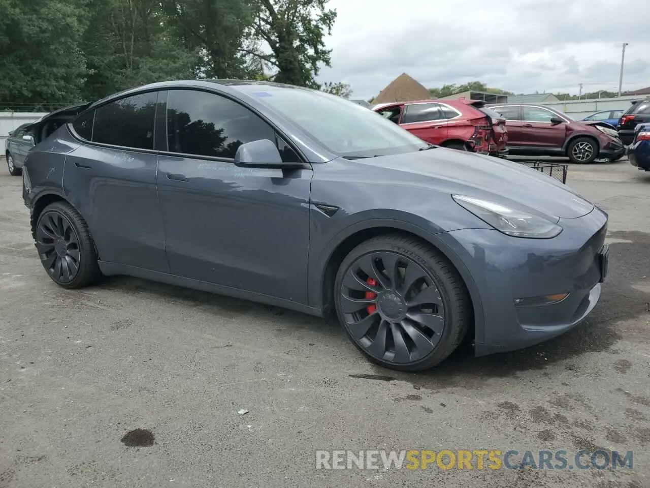 4 Photograph of a damaged car 7SAYGDEF1PF767969 TESLA MODEL Y 2023