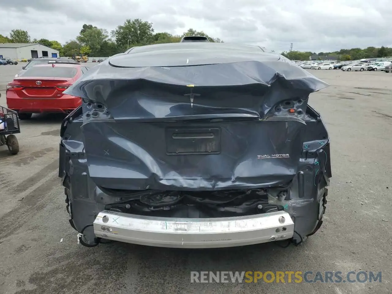 6 Photograph of a damaged car 7SAYGDEF1PF767969 TESLA MODEL Y 2023