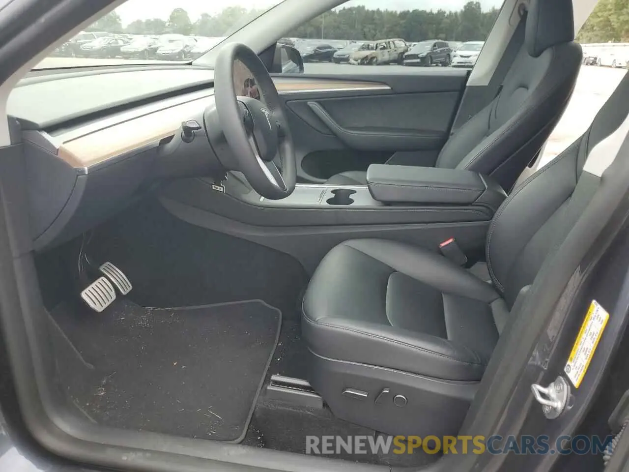 7 Photograph of a damaged car 7SAYGDEF1PF767969 TESLA MODEL Y 2023