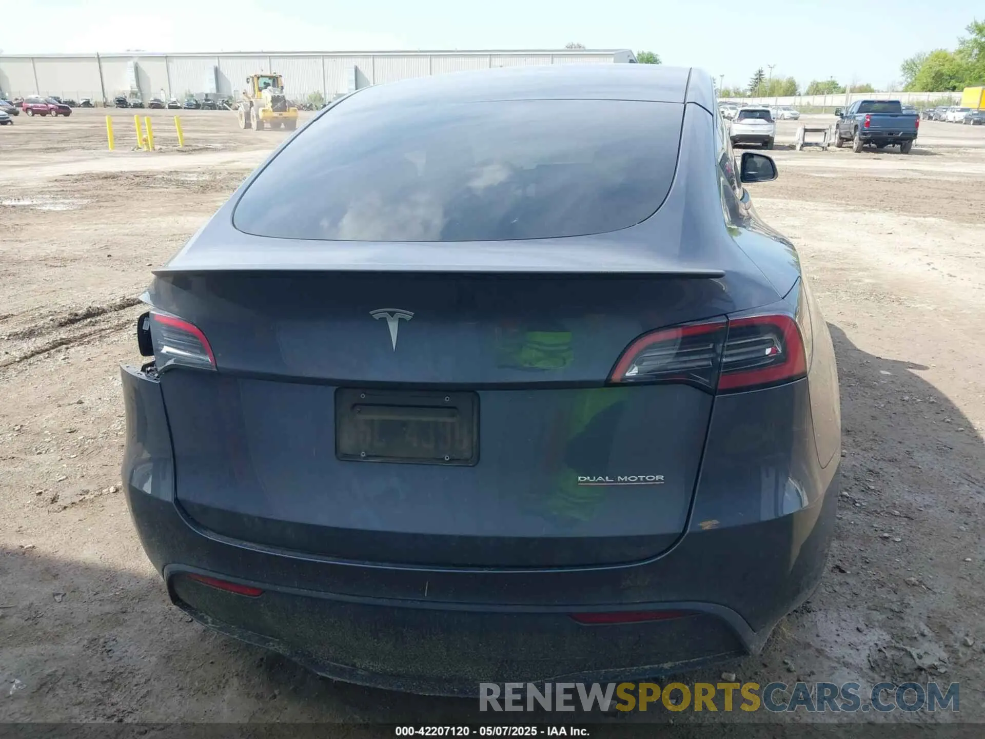 15 Photograph of a damaged car 7SAYGDEF1PF777756 TESLA MODEL Y 2023