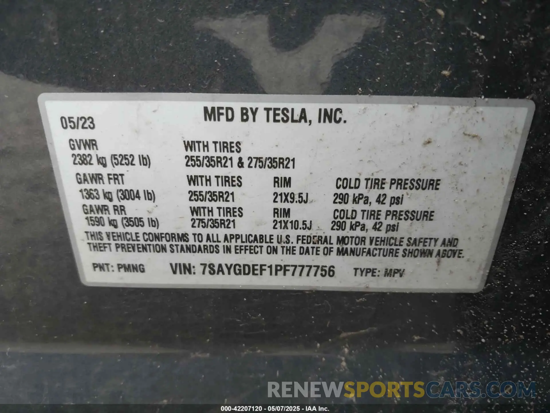 9 Photograph of a damaged car 7SAYGDEF1PF777756 TESLA MODEL Y 2023
