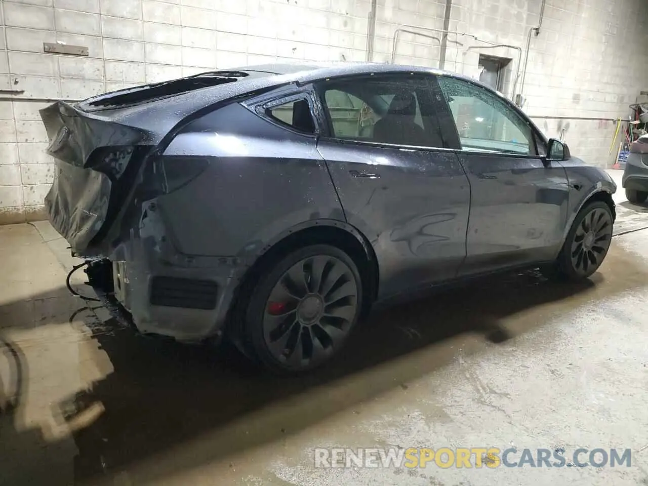 3 Photograph of a damaged car 7SAYGDEF1PF802283 TESLA MODEL Y 2023