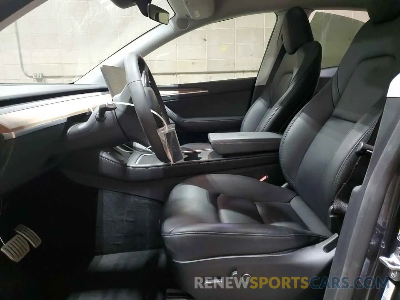 7 Photograph of a damaged car 7SAYGDEF1PF802283 TESLA MODEL Y 2023