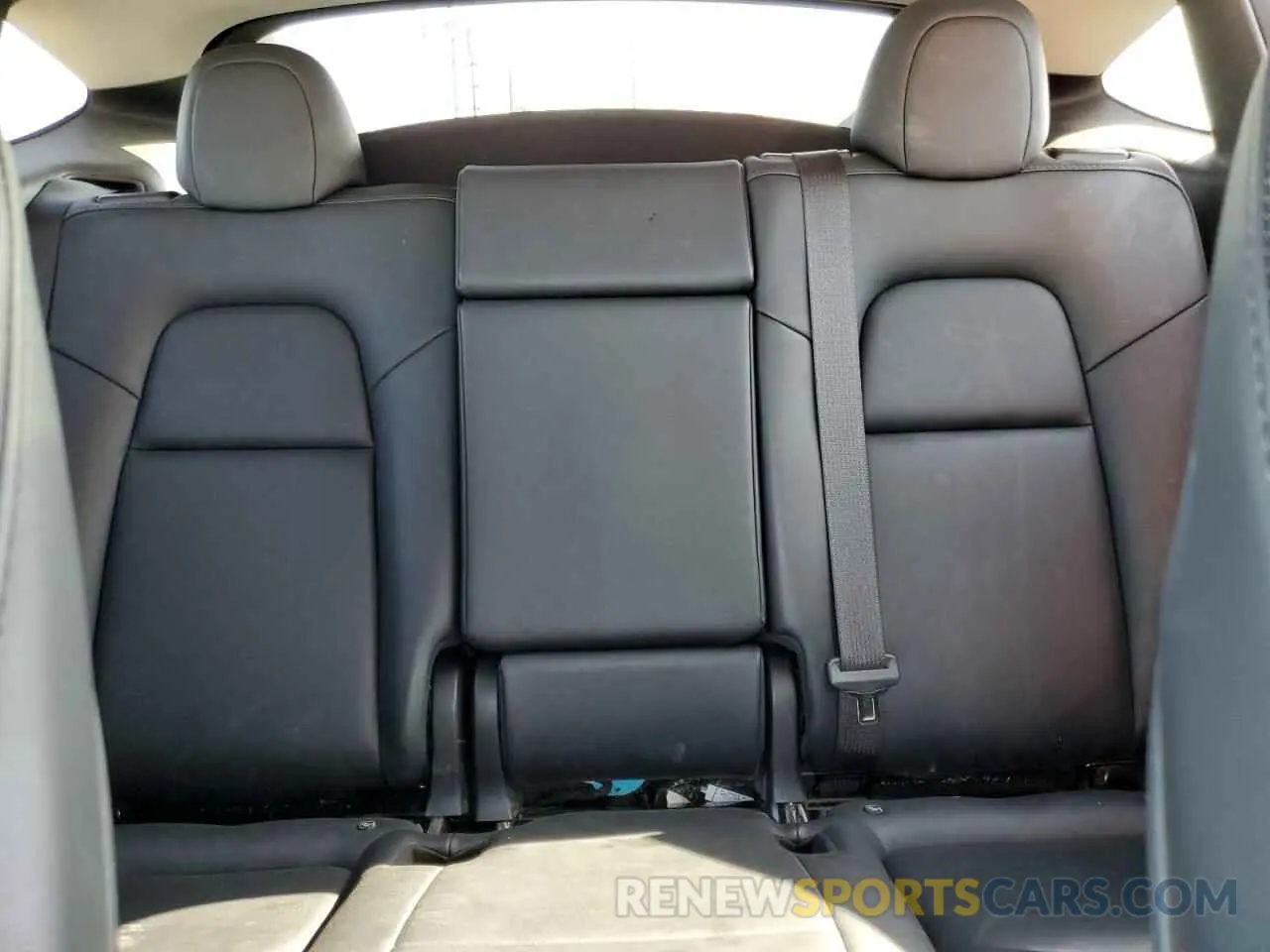 10 Photograph of a damaged car 7SAYGDEF1PF824509 TESLA MODEL Y 2023
