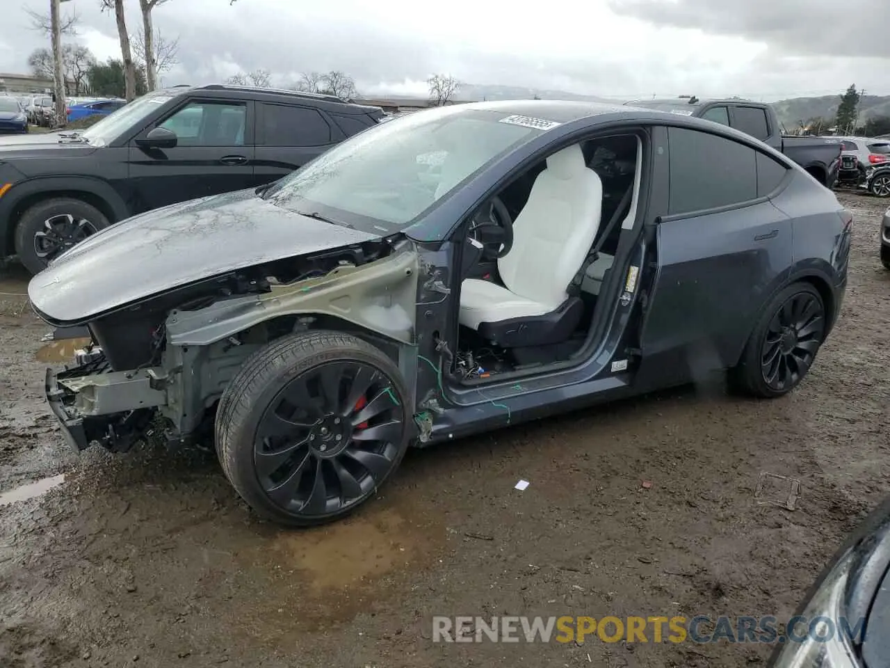 1 Photograph of a damaged car 7SAYGDEF1PF833307 TESLA MODEL Y 2023