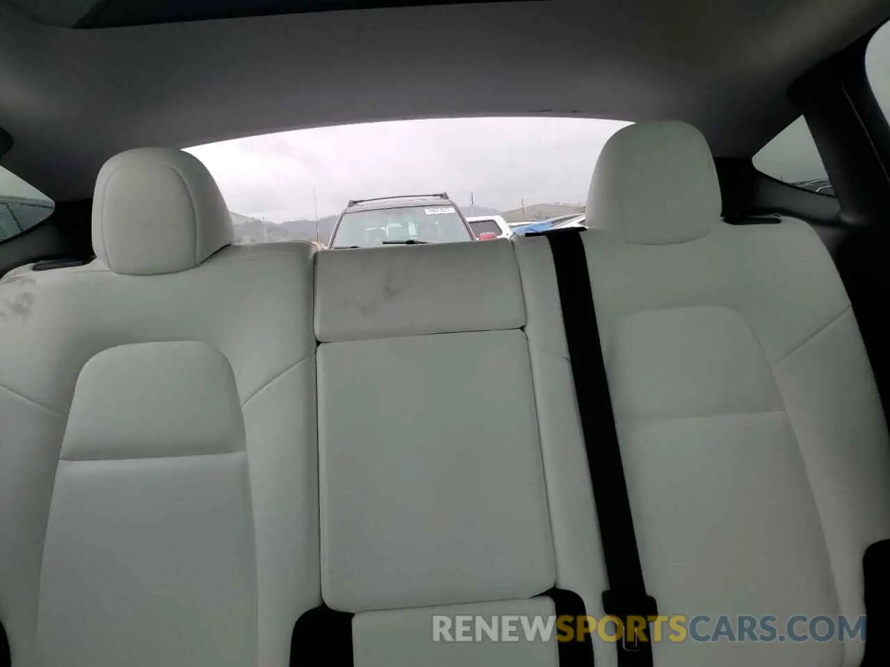 10 Photograph of a damaged car 7SAYGDEF1PF833307 TESLA MODEL Y 2023