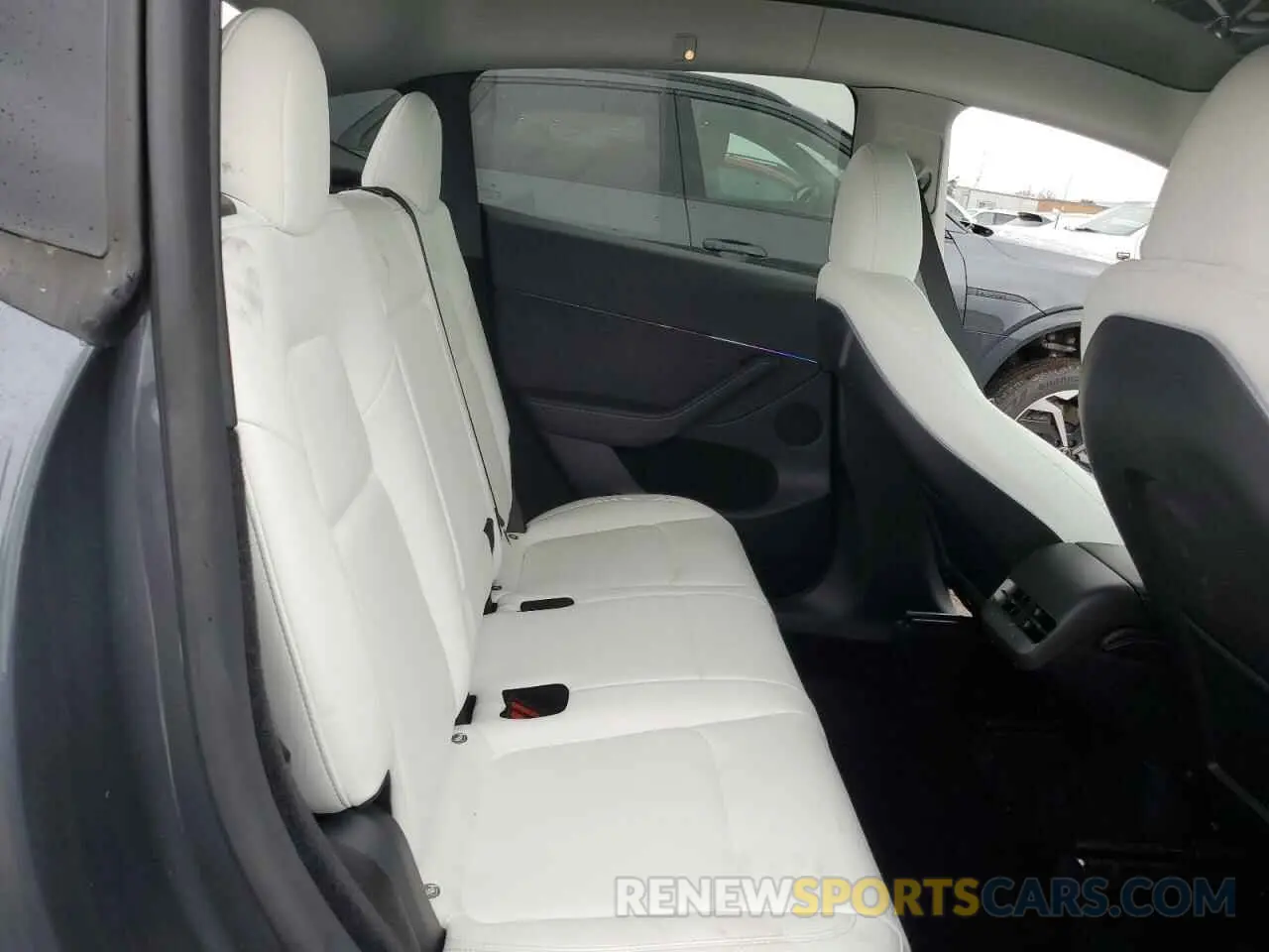 11 Photograph of a damaged car 7SAYGDEF1PF833307 TESLA MODEL Y 2023