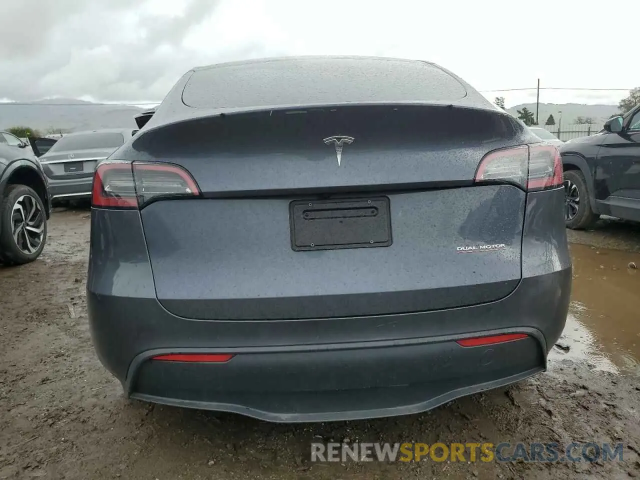 6 Photograph of a damaged car 7SAYGDEF1PF833307 TESLA MODEL Y 2023