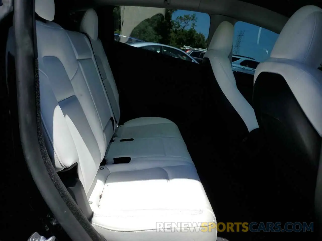 10 Photograph of a damaged car 7SAYGDEF1PF846431 TESLA MODEL Y 2023