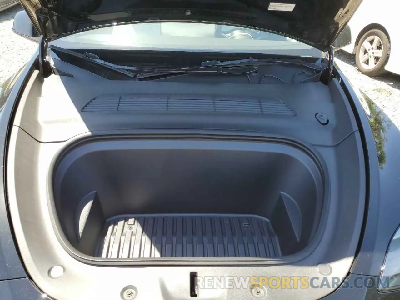 11 Photograph of a damaged car 7SAYGDEF1PF846431 TESLA MODEL Y 2023