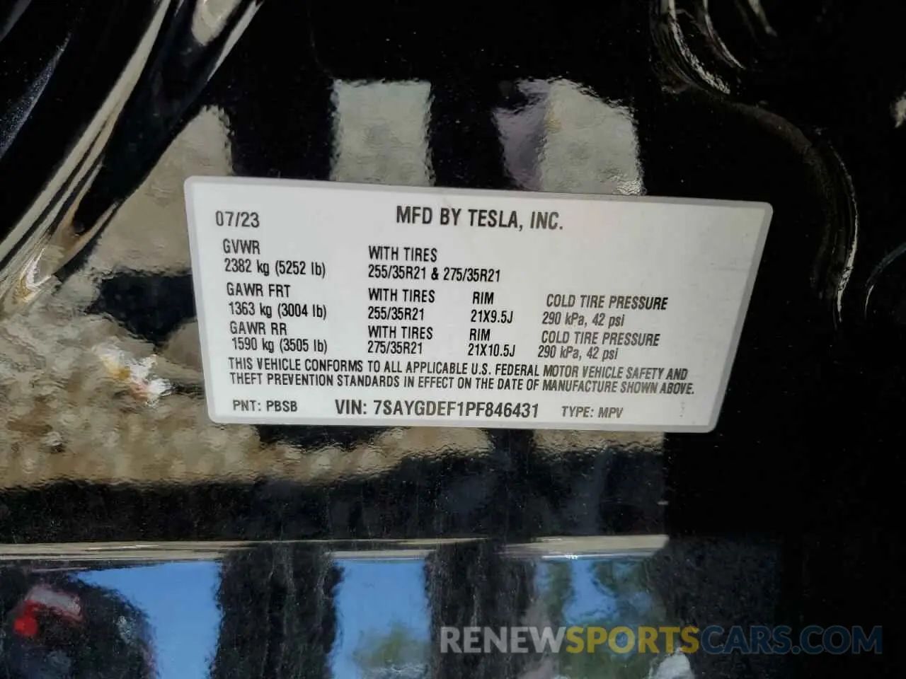 12 Photograph of a damaged car 7SAYGDEF1PF846431 TESLA MODEL Y 2023