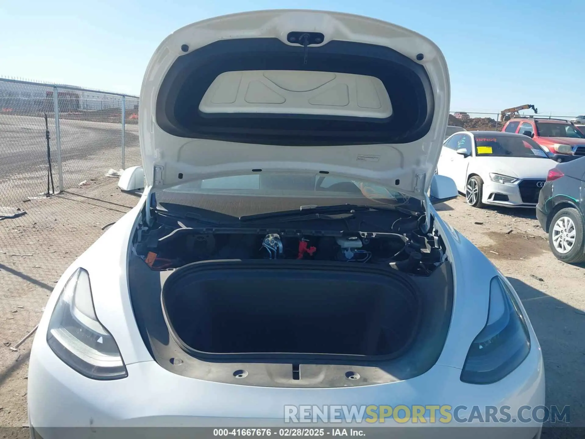 10 Photograph of a damaged car 7SAYGDEF1PF864976 TESLA MODEL Y 2023