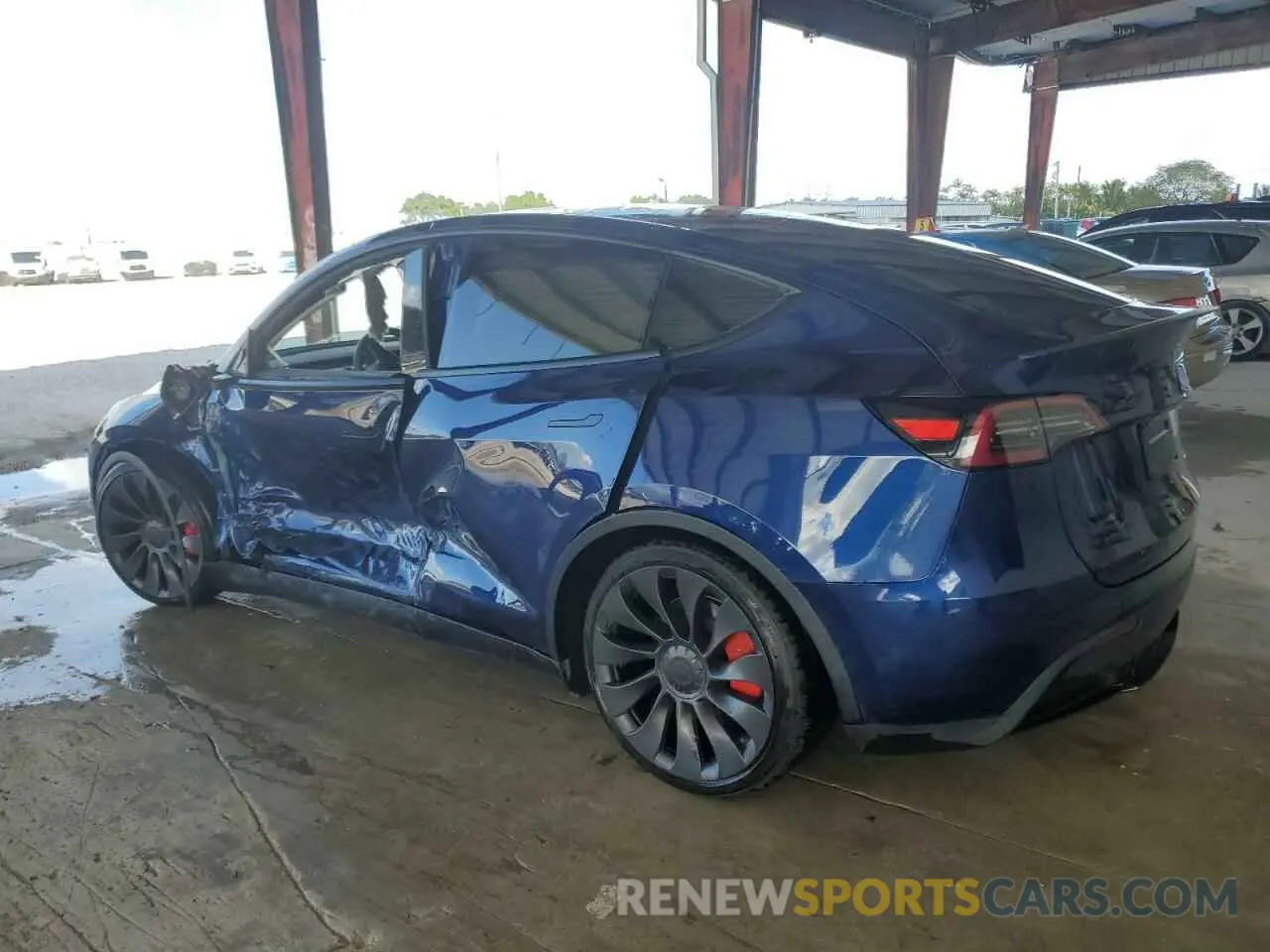 2 Photograph of a damaged car 7SAYGDEF1PF865688 TESLA MODEL Y 2023