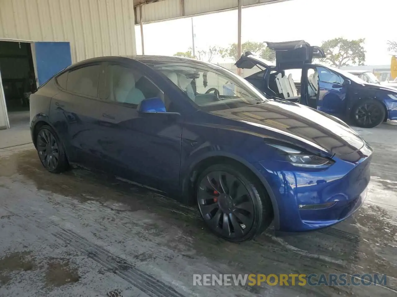 4 Photograph of a damaged car 7SAYGDEF1PF865688 TESLA MODEL Y 2023